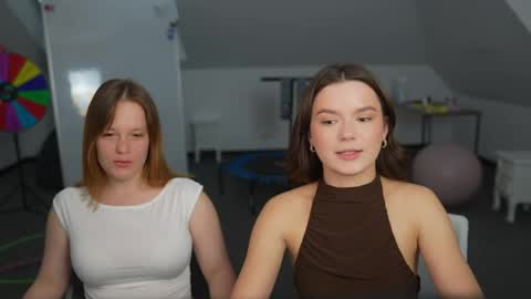 Elza online show from April 24, 2026, 2:52 pm