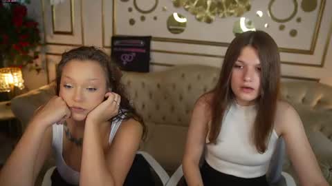 Snapshot of juicy_secrets_054 chatting on June 23, 2026, 10:35 am Elza online show from June 23, 2026, 10:35 am