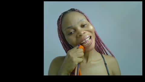 Snapshot of juicy_slut0 chatting on June 21, 2026, 4:31 pm Champaign online show from June 21, 2026, 4:31 pm