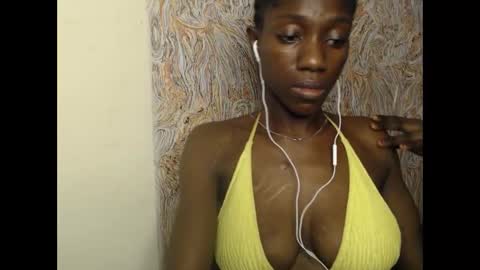 queen online show from February 21, 2025, 8:18 am