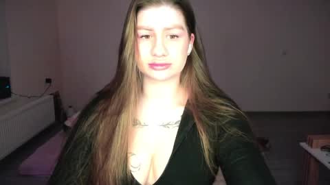 Elena online show from April 18, 2026, 6:45 pm