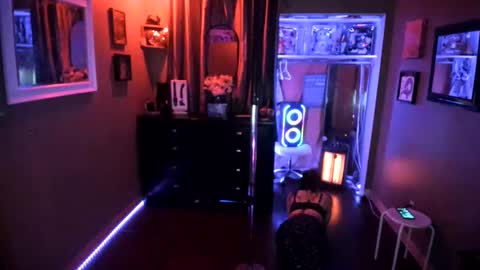 juicyjayxxx69 online show from January 12, 2025, 3:28 am