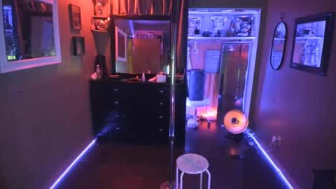 juicyjayxxx69 online show from February 6, 2025, 4:53 am