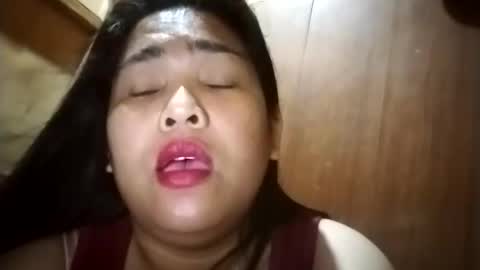 juicyliscioux26 online show from April 26, 2026, 11:52 am