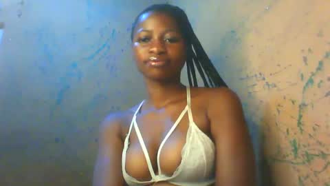 juicypiexx online show from October 12, 2025, 2:49 pm
