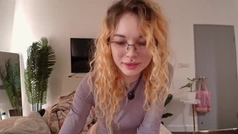 Hiya Im your sweet Lia online show from February 23, 2026, 2:53 am