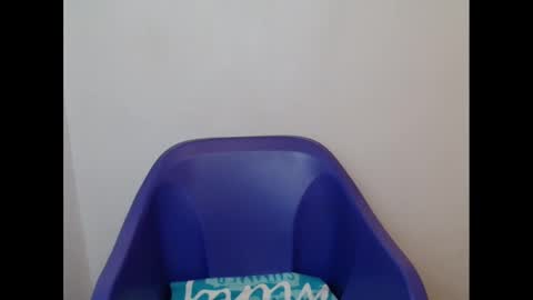 juicyxpink online show from February 15, 2025, 3:28 pm