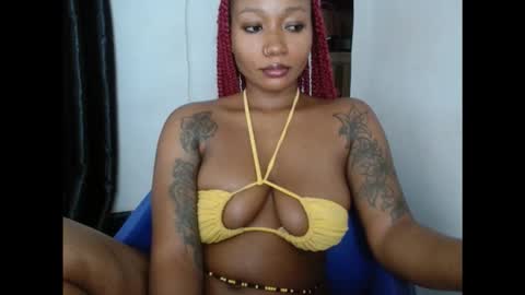 juicyxpink online show from October 5, 2025, 11:13 pm