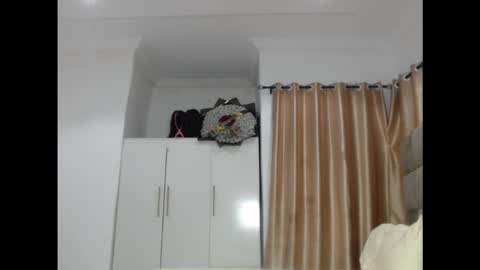 juicyxxxboobs online show from September 10, 2025, 11:05 pm