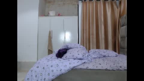 juicyxxxboobs online show from December 22, 2025, 9:01 pm