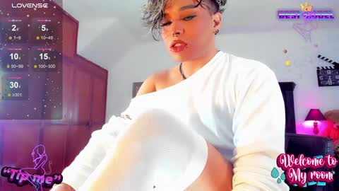 Jujubee online show from December 15, 2024, 1:43 pm