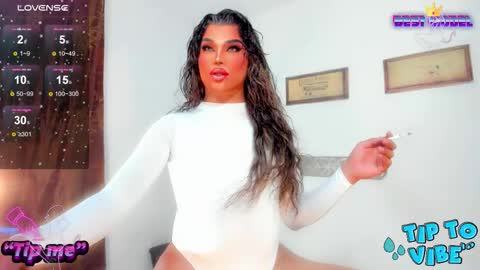 Jujubee online show from October 18, 2025, 11:11 am