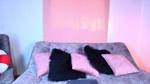 Jules and Gia online show from November 23, 2025, 7:24 pm