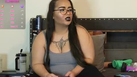 Julesss online show from November 4, 2025, 8:35 am