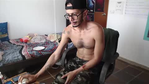 Julfigo online show from January 17, 2025, 3:22 pm