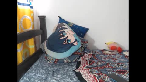 Julfigo online show from October 6, 2025, 4:48 pm