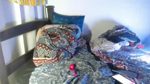 Julfigo online show from March 15, 2026, 9:04 am