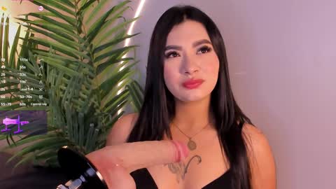 juli_casanova online show from November 5, 2025, 12:16 pm