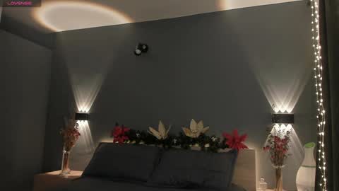 Juli Modelo Independiente online show from December 11, 2024, 9:45 pm