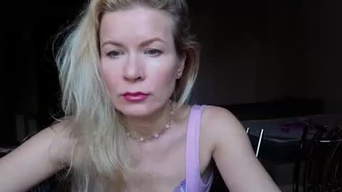 julia_giulia online show from October 3, 2025, 10:45 am
