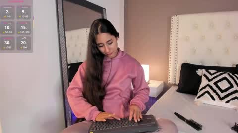 Snapshot of julia_martinezz_ chatting on June 8, 2026, 11:43 am J U L IA M A R T I N E Z online show from June 8, 2026, 11:43 am