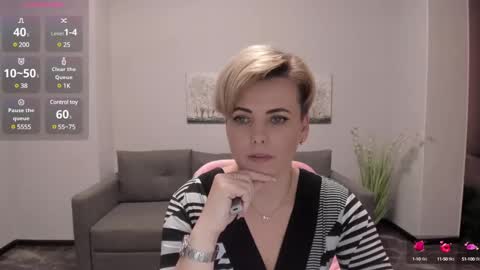 Julia online show from December 13, 2024, 10:41 am