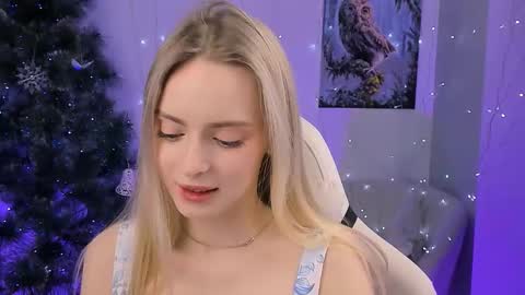 Julia online show from February 12, 2026, 2:23 pm