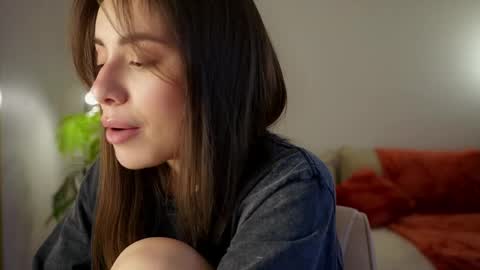 Molly online show from April 11, 2026, 2:54 pm