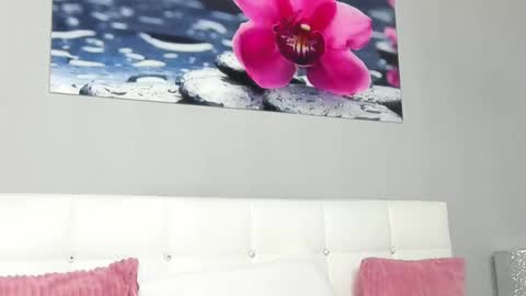 JuliaHunt online show from February 27, 2025, 8:17 am