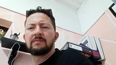 Juli online show from December 16, 2025, 8:36 pm