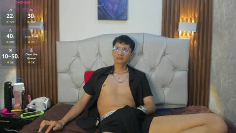 Julian Fox online show from May 27, 2026, 9:01 pm
