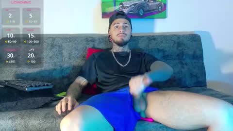 Snapshot of julian_tattoo chatting on December 19, 2025, 4:52 am Julian independent model online show from December 19, 2025, 4:52 am