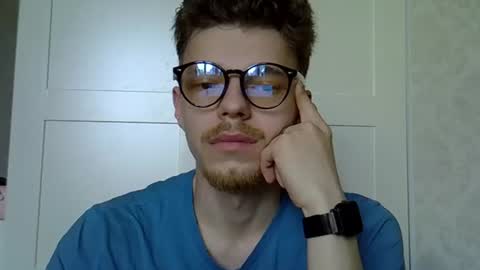 julian_velvet online show from June 29, 2026, 12:05 pm