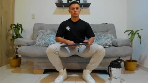 julian_wallace online show from January 25, 2025, 1:10 am