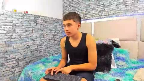 julian online show from October 14, 2025, 6:09 pm