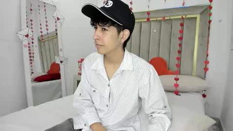 Julian online show from February 16, 2026, 7:43 pm