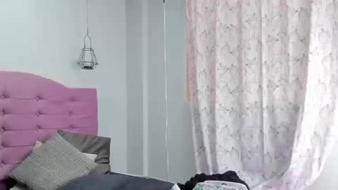 juliana12_ls online show from September 24, 2025, 3:37 pm