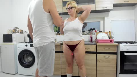 juliana35 online show from December 14, 2024, 5:07 am