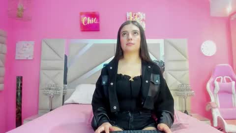 juliana_diamond_ online show from December 3, 2025, 5:26 am