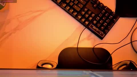 Online 2200 to 600 online show from January 14, 2026, 12:44 pm