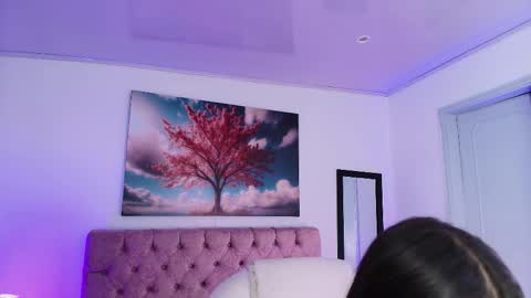  JULIANA CASTRO online show from October 7, 2025, 11:29 am