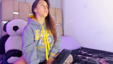 JulianaCarter online show from October 12, 2025, 2:05 pm