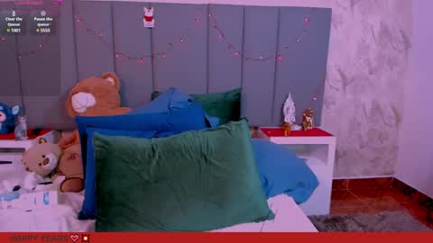 juli online show from January 1, 2025, 9:17 am