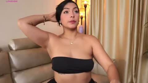 Snapshot of julianapons chatting on July 17, 2026, 10:03 pm Juliana online show from July 17, 2026, 10:03 pm
