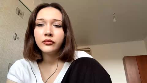 Snapshot of julianbatman chatting on March 15, 2026, 8:09 am Kira online show from March 15, 2026, 8:09 am