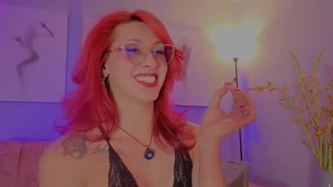 Juliana online show from December 2, 2025, 12:05 am