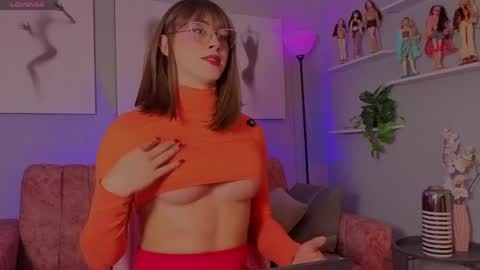 Snapshot of julianna_saenz chatting on June 8, 2026, 9:15 pm Juliana online show from June 8, 2026, 9:15 pm