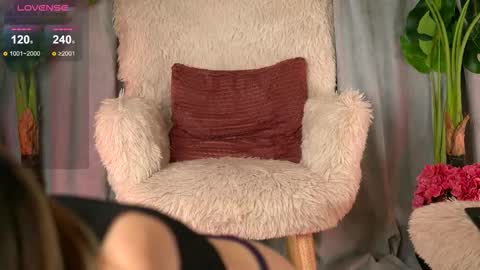 Julie online show from September 11, 2025, 5:29 am