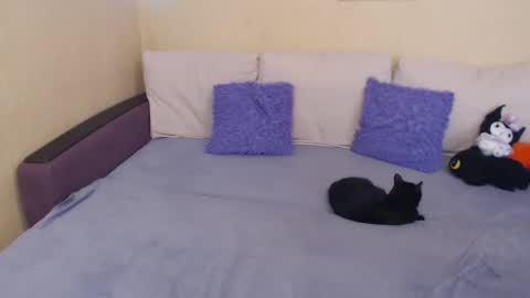 Jul online show from September 16, 2025, 2:07 pm