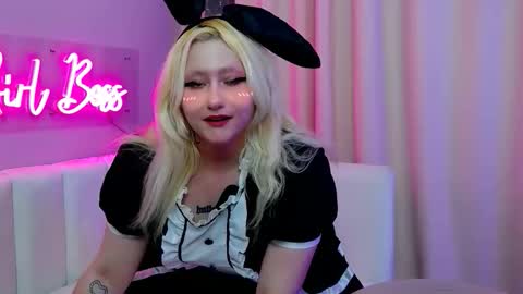 JuliaSharkk online show from October 26, 2025, 9:21 pm